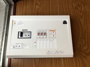 名古屋市中村区にて感震ブレーカー取付にかかる分電盤の更新及び電気メーター取替電気工事
